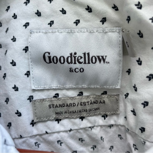 GOODFELLOW Men’s Casual White Navy Chevron Long Sleeve Button Down Size Small - Picture 3 of 12